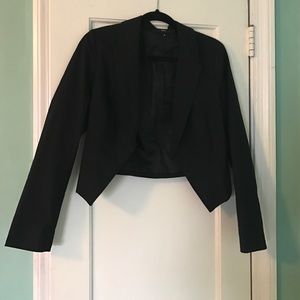 Cropped fitted blazer