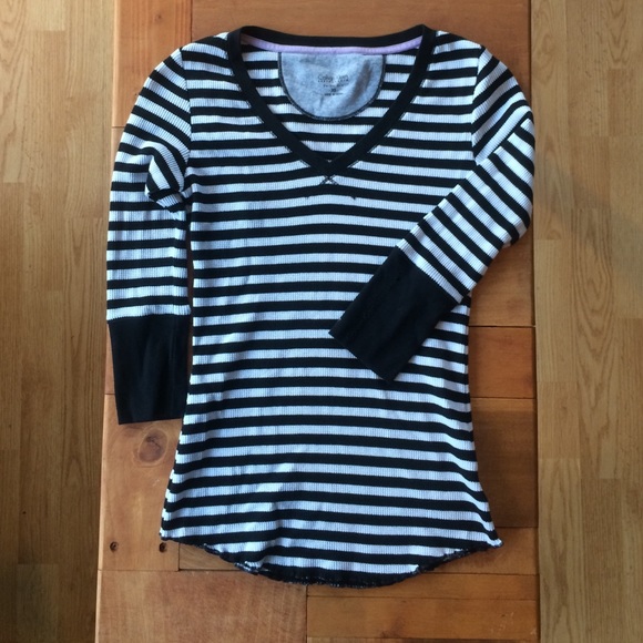 Calvin Klein Performance Women's V-Neck Size XS