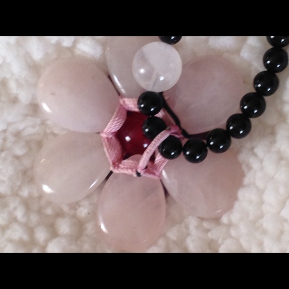 Necklace 🎀SPRING SALE 🎀 - Picture 4 of 4