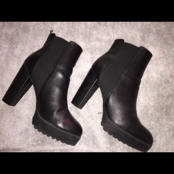 ‼️ Black Booties 💜 PERFECT for Fall/Winter