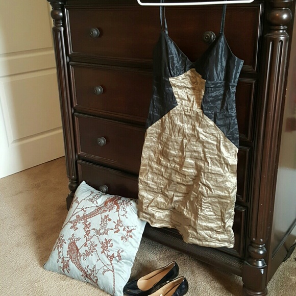 BCBG MAXAZRIA gold and black dress