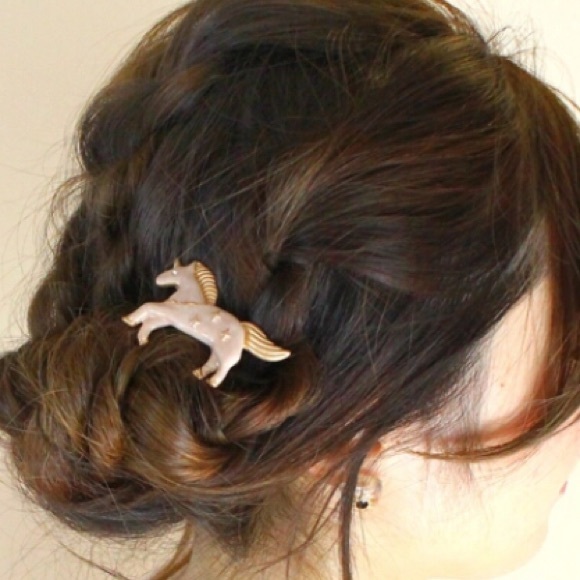 濾HP濾 Unicorn Pegasus Horse Gold Enamel Hair Clip - Picture 2 of 4
