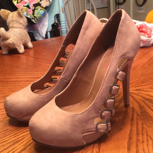Mauve Heels