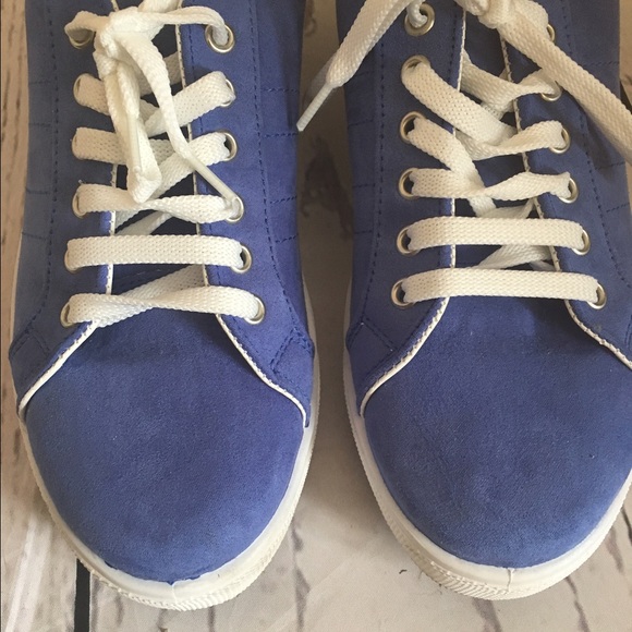 Topshop Shoes - TopShop blue suede low back sneakers