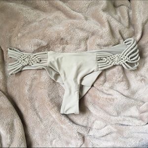 FRANKIE'S NUDE BIKINI BOTTOM