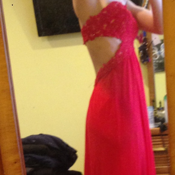Prom dress - Picture 3 of 4