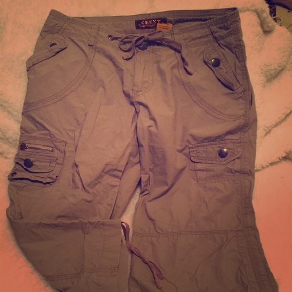 Crest Capris. EUC. Clearance make offer or bundle - Picture 2 of 4