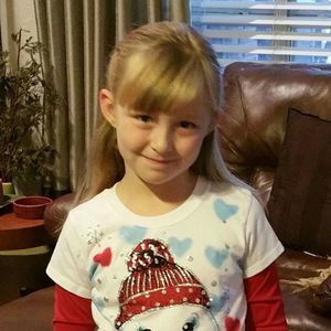 Meet your Posher, Mona