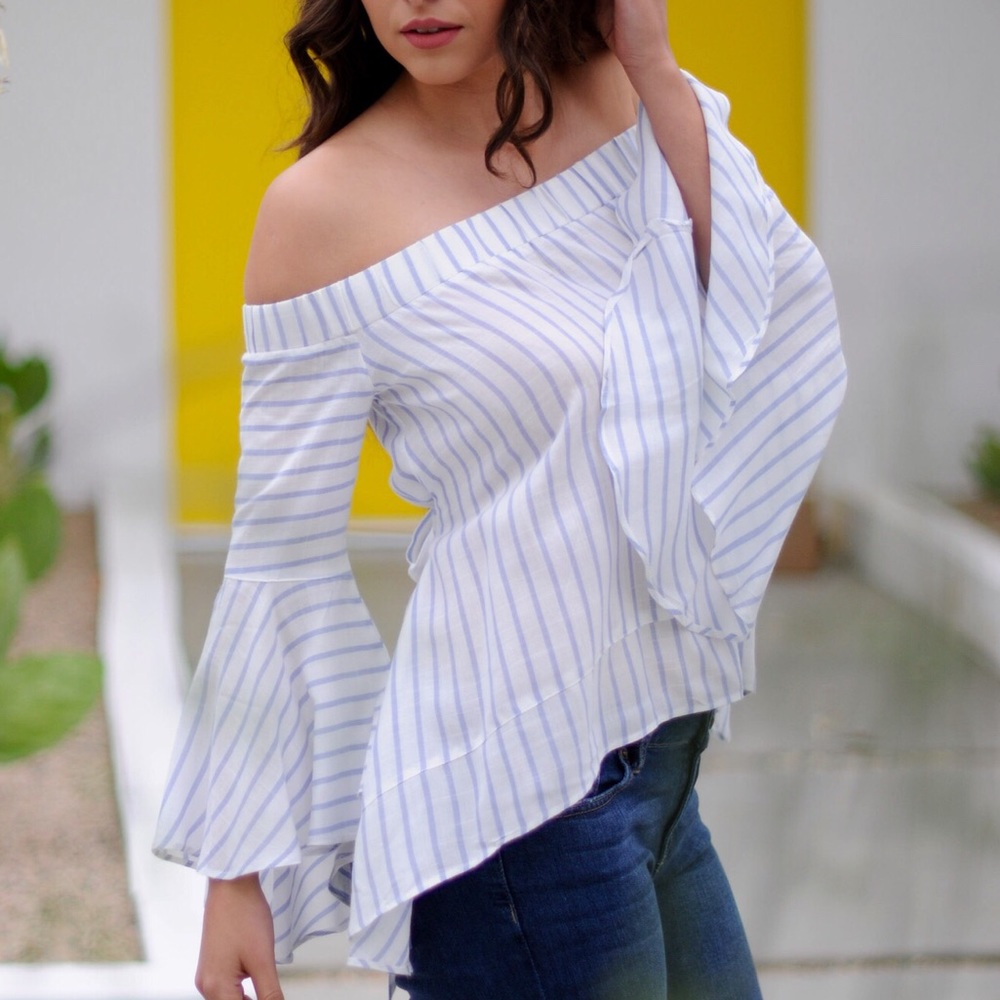 Off the shoulder bell sleeve top - Picture 2 of 7