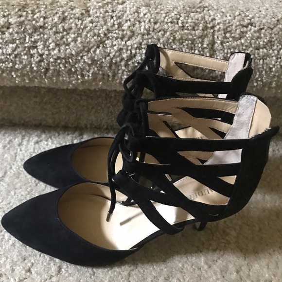 Audrey Brooke - Picture 2 of 4