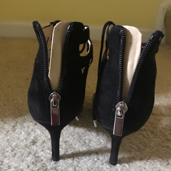 Audrey Brooke - Picture 3 of 4