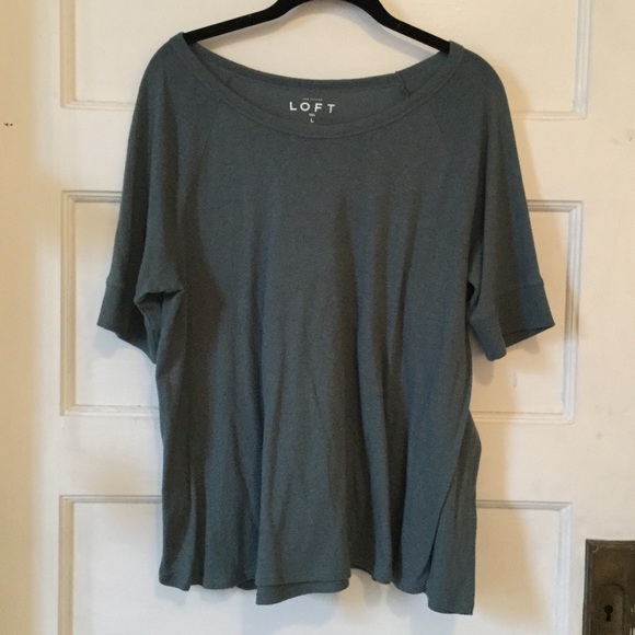 Green/blue cropped sleeve top