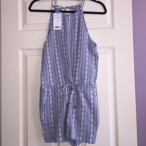 Embroidered white and blue romper - Picture 1 of 3