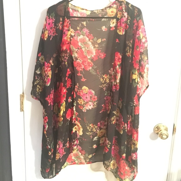 Tobi lightweight sheer kimono - Picture 1 of 4