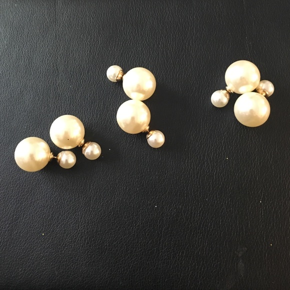 Set of 3 pearl earrings