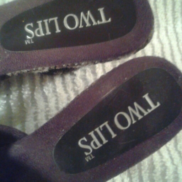 TWO LIPS shoes brown sandals slip on with 2 strap criss cross straps - Picture 3 of 4