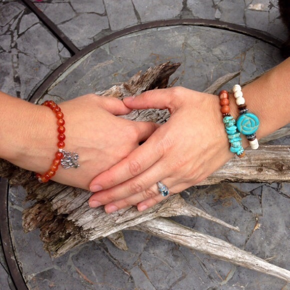 Carnelian and red opal stretch yoga bracelet - Picture 2 of 4