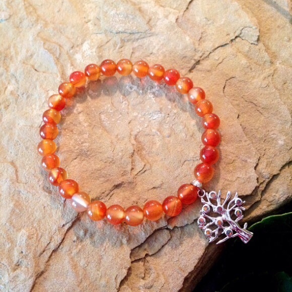 Carnelian and red opal stretch yoga bracelet - Picture 4 of 4
