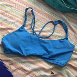 Size 8 free to be lululemon sports bra