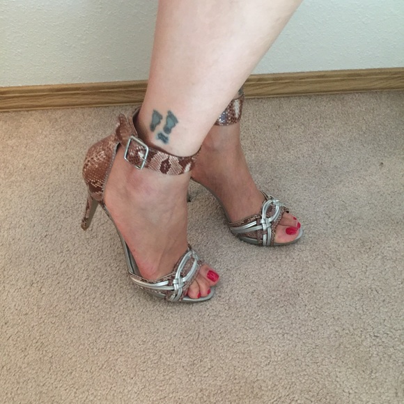 Joan & David shoes - Picture 8 of 8