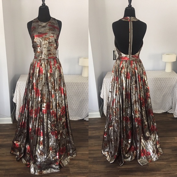 Alice and Olivia Holiday Gown ⭐️