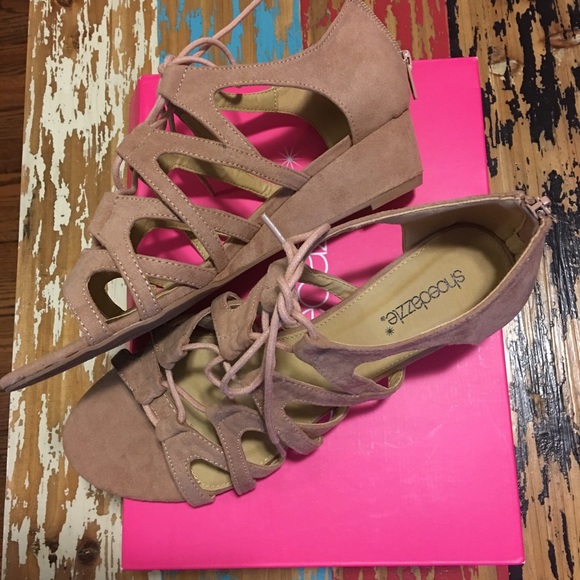 JustFab Quinn Gladiator Sandal - Picture 3 of 4