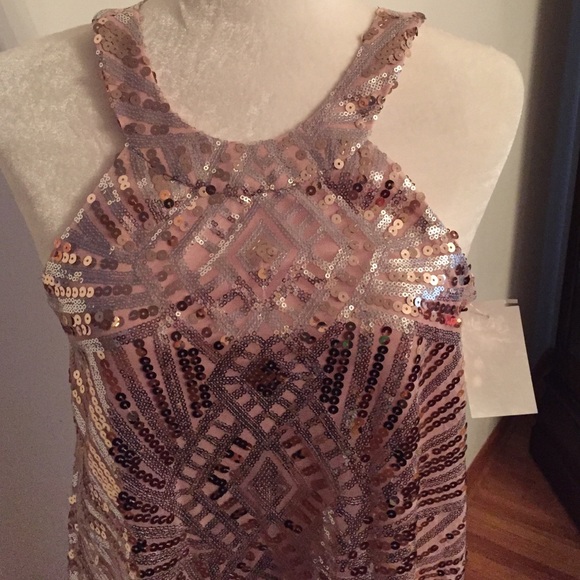 Party 👗 - Picture 2 of 2