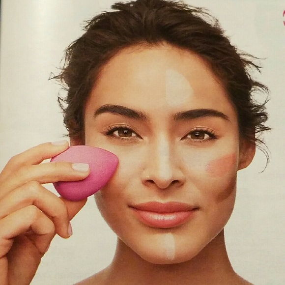 Teardrop Makeup Sponge - Picture 3 of 3