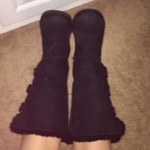 Black uggs