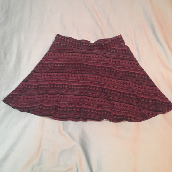 Black and maroon aztec print skirt - Picture 1 of 2