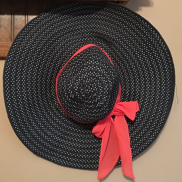 Black and white polka dot/accent now Derby Hat