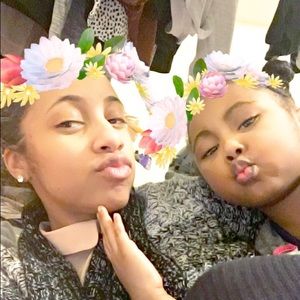 Meet your Posher, Deonna