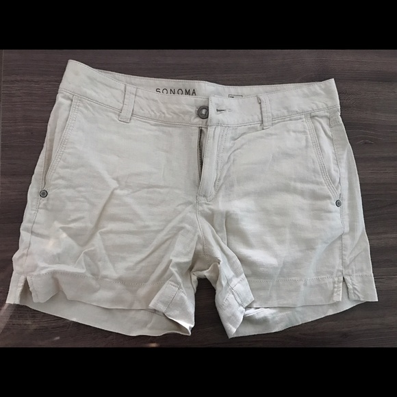 Women's light tan short