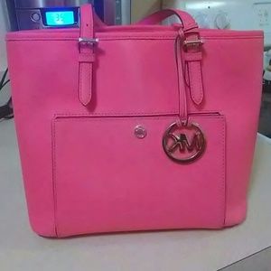 Coral Pink Michael Kors Jet Set Travel Medium Size