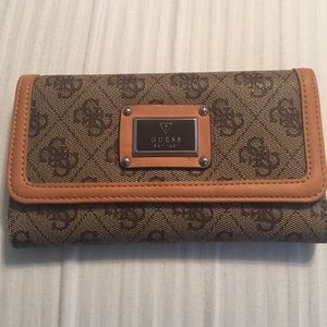 Guess Wallet