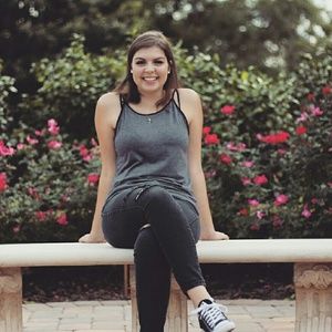 Meet your Posher, Isabela