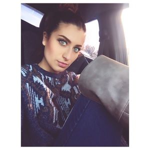 Meet your Posher, Anjelina