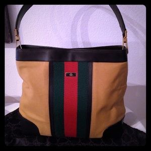 Gucci vintage camel shoulder bag