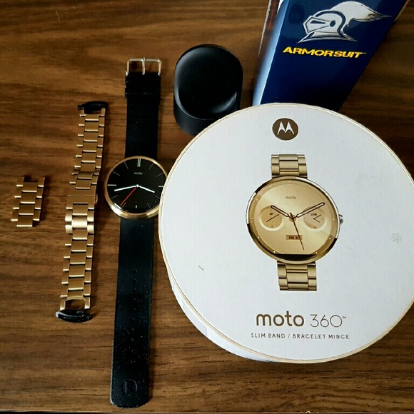 Moto 360 Smartwatch w/ Accessories