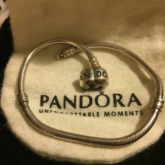 Genuine Pandora bracelet (sterling silver) Sz 7.9