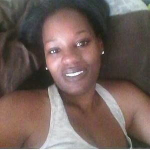 Meet your Posher, Lois