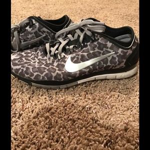 Leopard print Nike 5.0