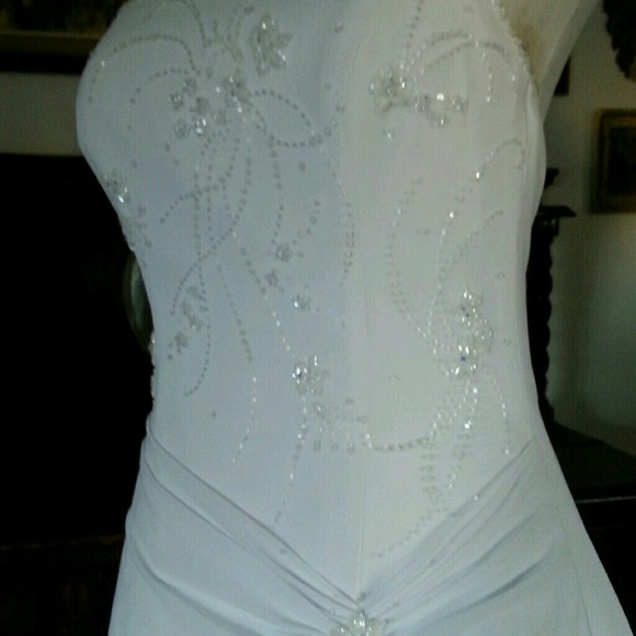 Wedding Dress - Picture 3 of 3