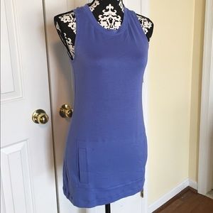 Athleta top