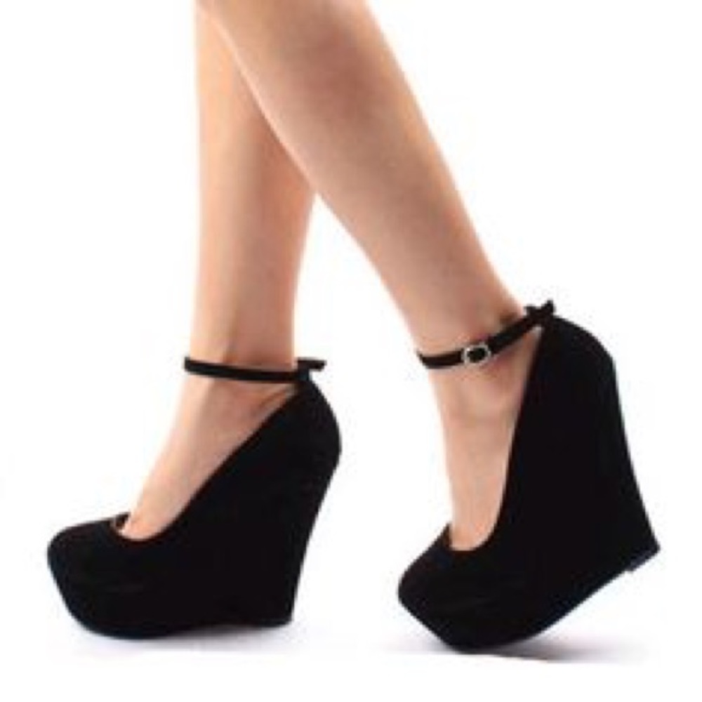 Aldo wedges
