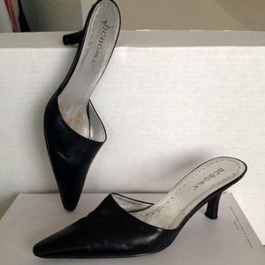 BCBGIRLS brand Black Leather Heels Sz 5.5B