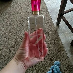 Victoria's secret perfume "gorgeous"