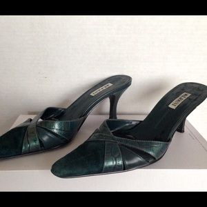 Alfani brand Jade Green Suede Heels. Sz 6.5