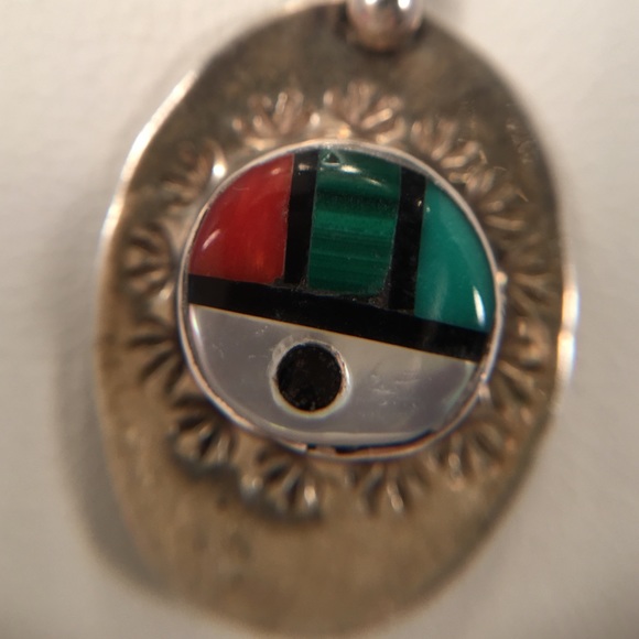 🌷🌷Dainty Sterling Silver Inlay Pendant on Chain - Picture 3 of 4