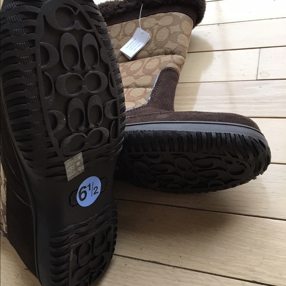 NWT COACH SUEDE/MATERIAL/FUR BOOTS - Picture 3 of 3